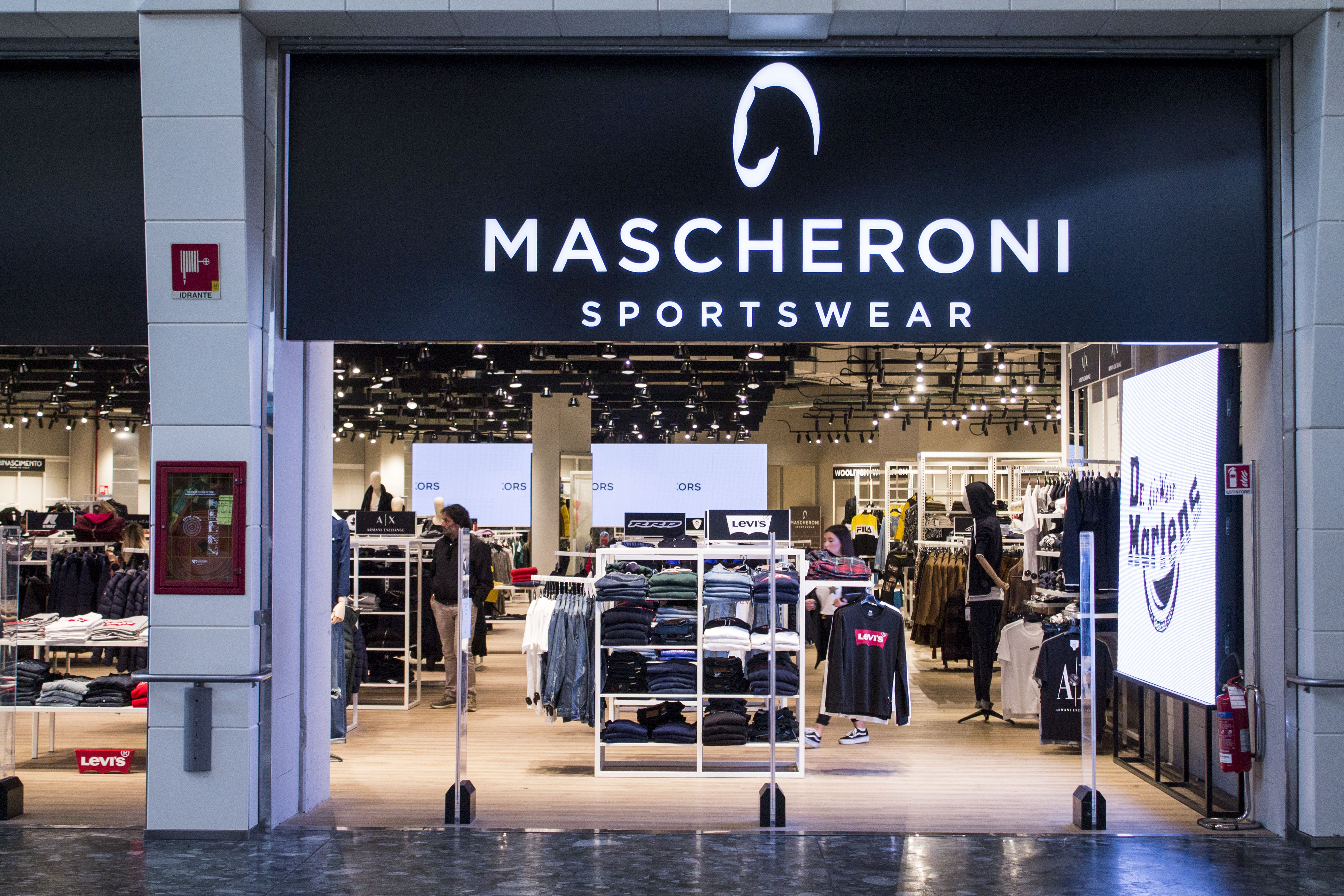 MASCHERONI SPORTS WEAR – LIMBIATE